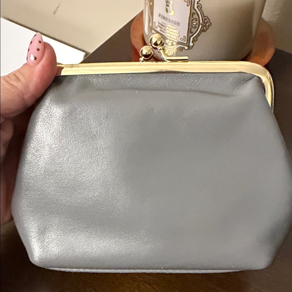 Dooney & Bourke Gray Clutch change purse wallet - Picture 16 of 16